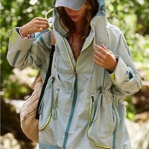 Free People Peace Out Backpack Parachute
Parka Jacket Oversize Tundra Size XS/S